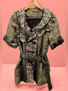 RADZOLI- 🦄Unique Short Sleeve belted Mixed Media Textiles Jacket- Size M